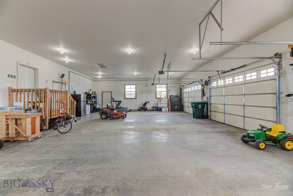 Helena, Montana 59635, United States, 6 Bedrooms Bedrooms, ,4 BathroomsBathrooms,Residential,Active,133808