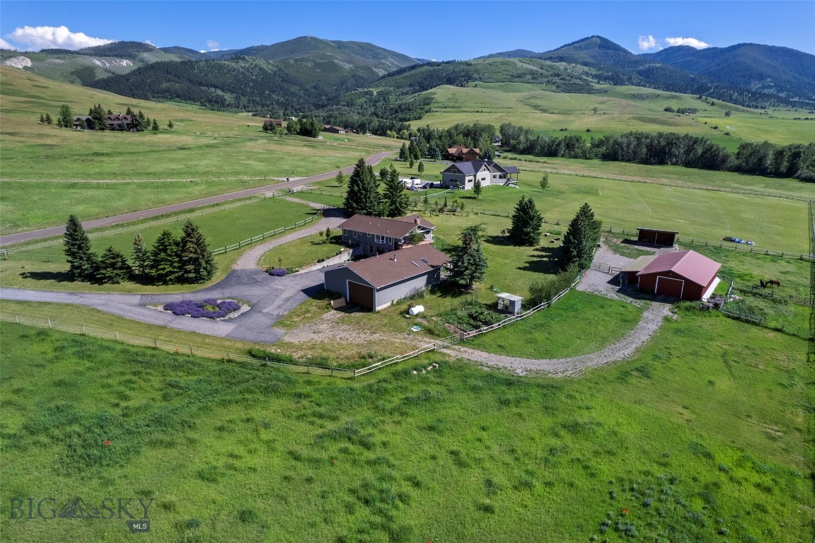 1080 Upper Tom Burke Road