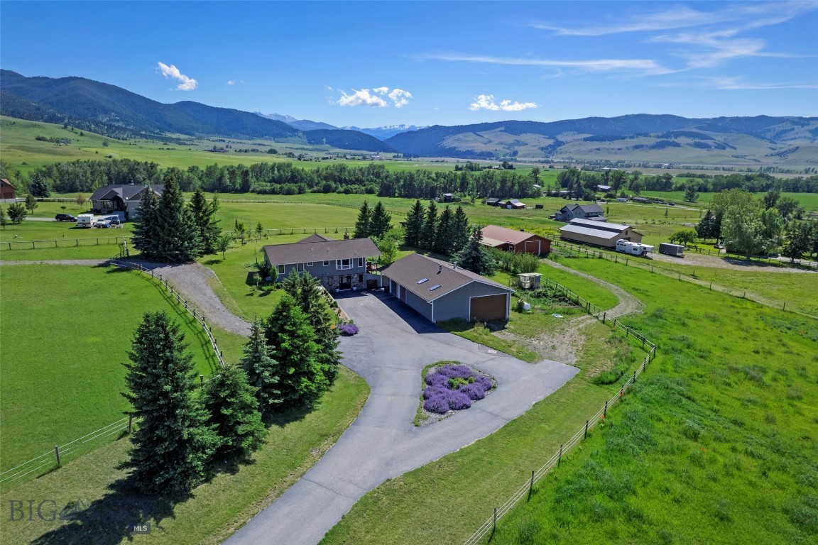 1080 Upper Tom Burke Road