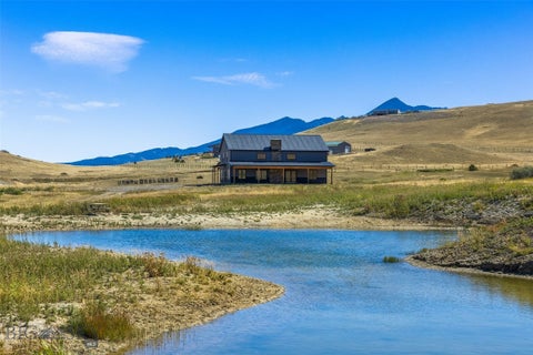 Photo of 39 Sweetgrass LN, Livingston, MT 59047 (MLS # 414832)