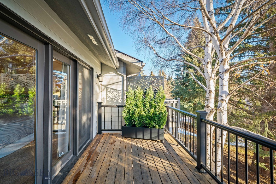 1757 Highland Boulevard 14