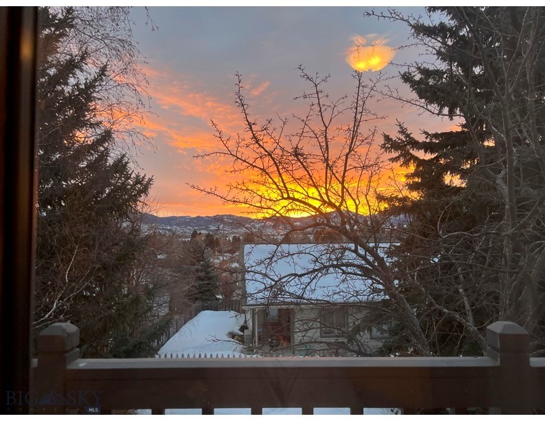 Highwood Est condo - Residential