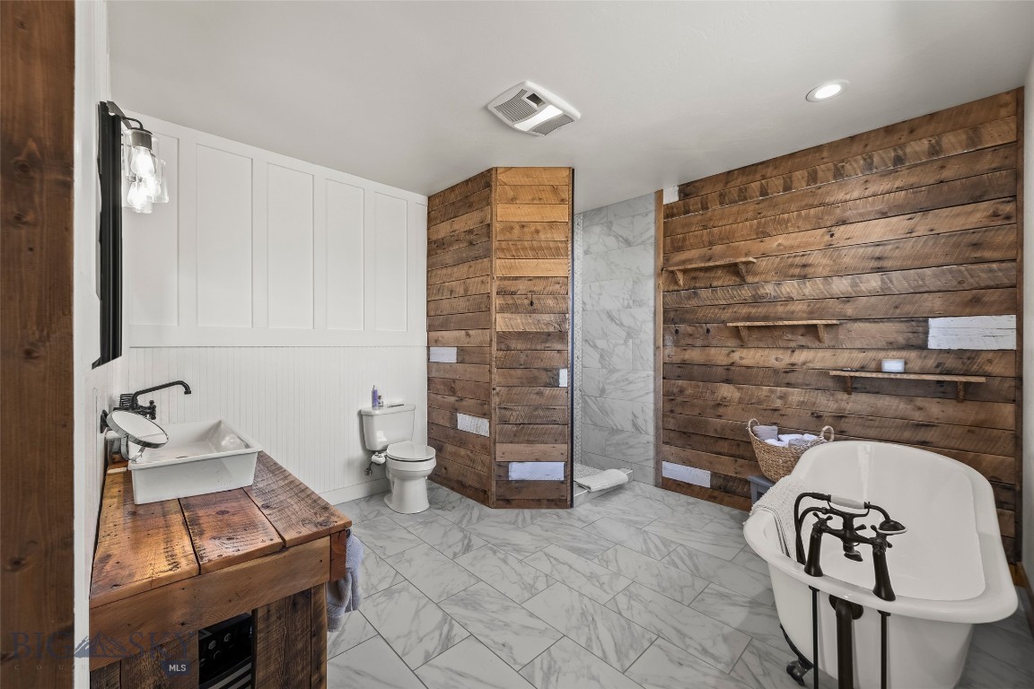 Shining Mountain Unit I - Residential