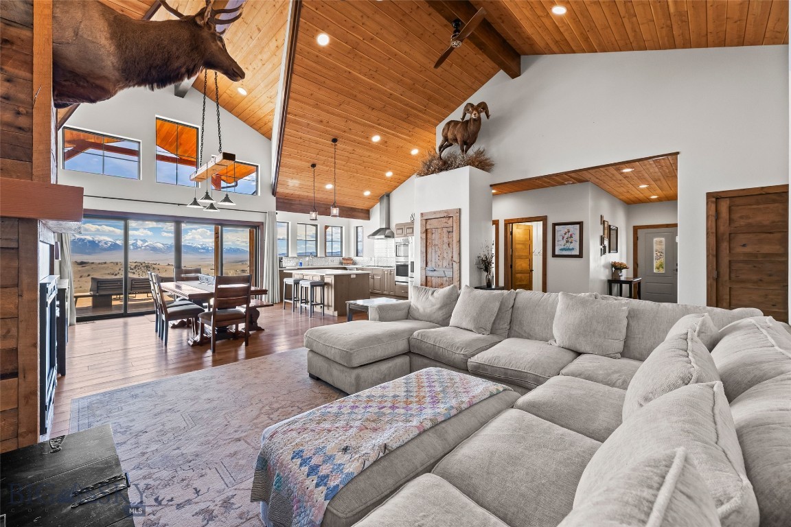 Shining Mountain Unit I - Residential