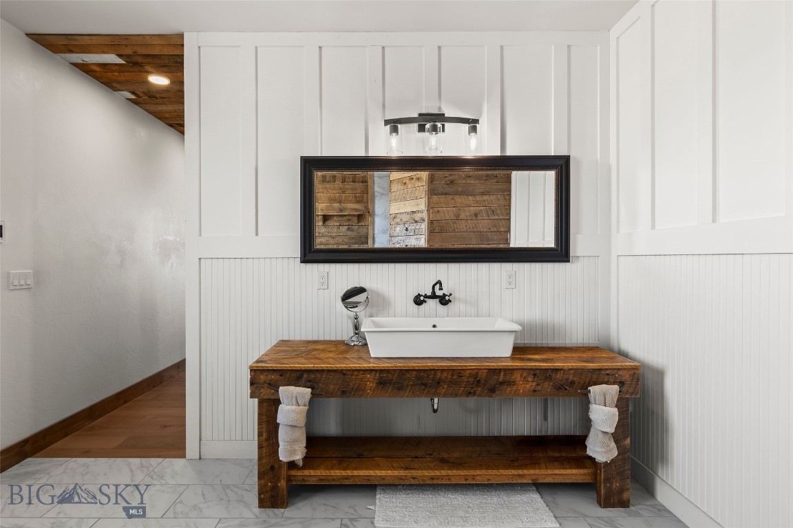 Shining Mountain Unit I - Residential