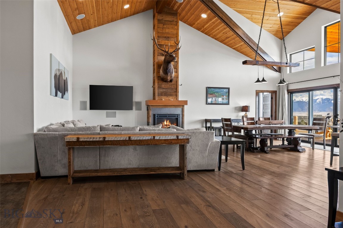 Shining Mountain Unit I - Residential