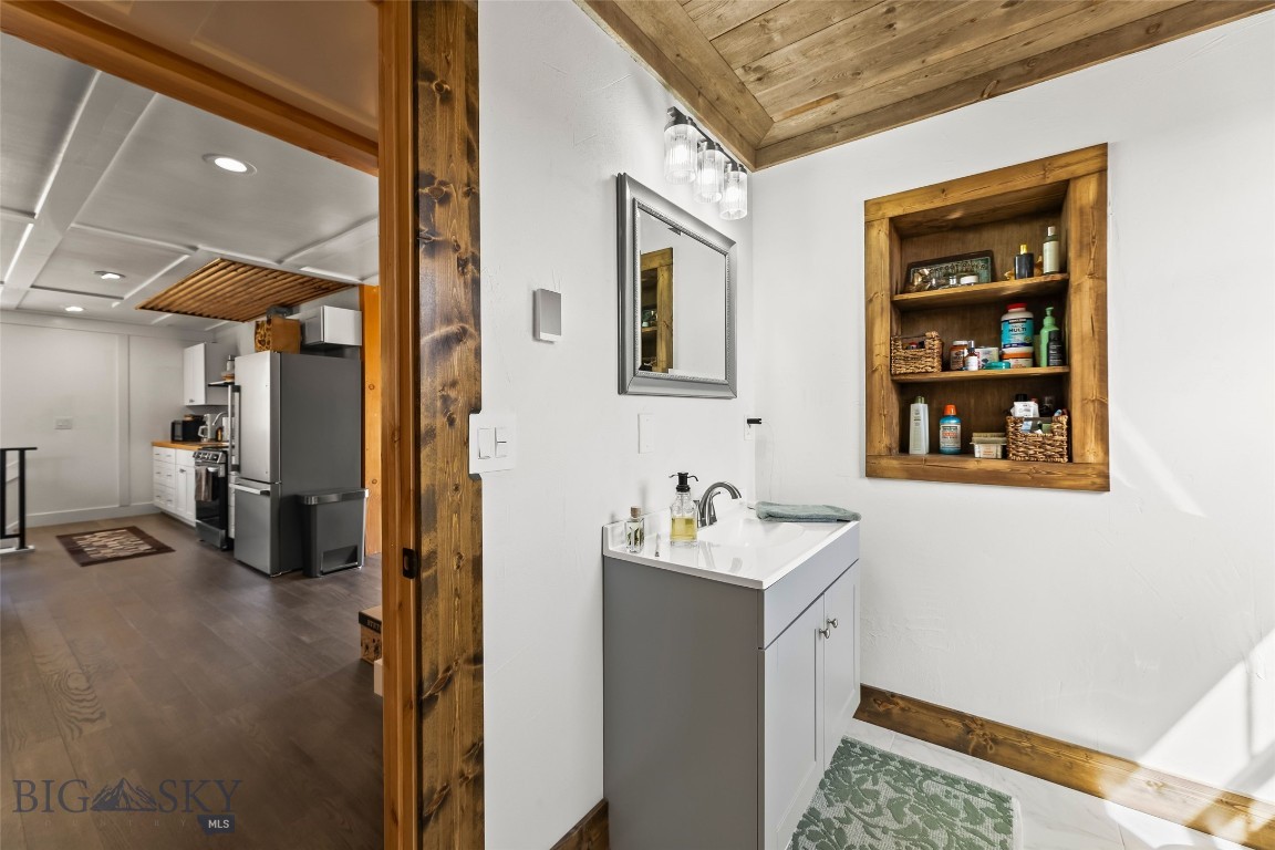 Shining Mountain Unit I - Residential