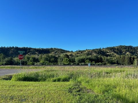 Photo of 710 Osterman Dr, Bozeman, MT 59715 (MLS # 409831)