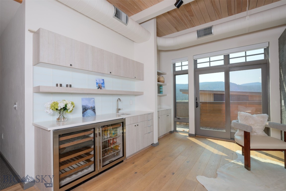 99 Town Center Avenue Unit R2