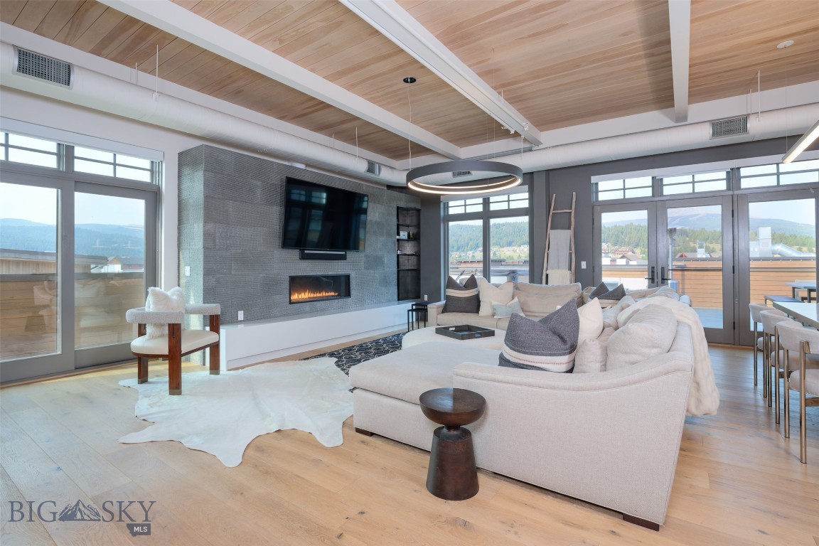 99 Town Center Avenue Unit R2