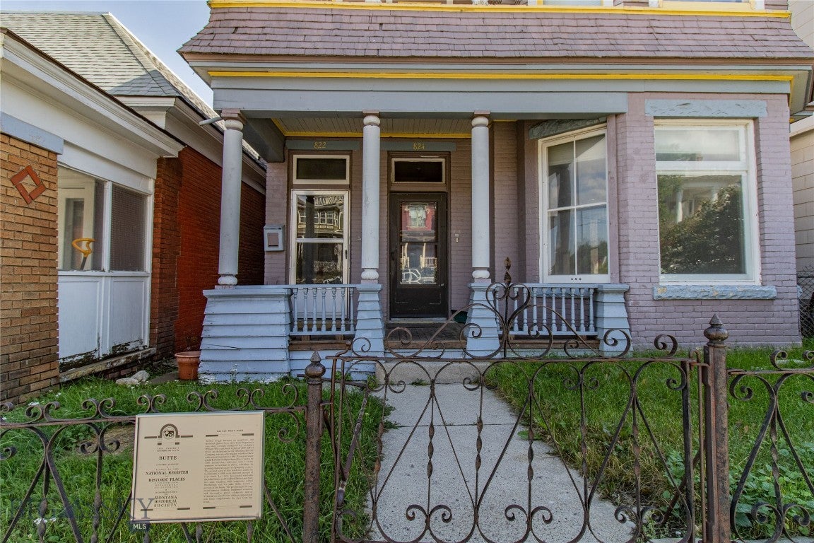 822 W Park Street