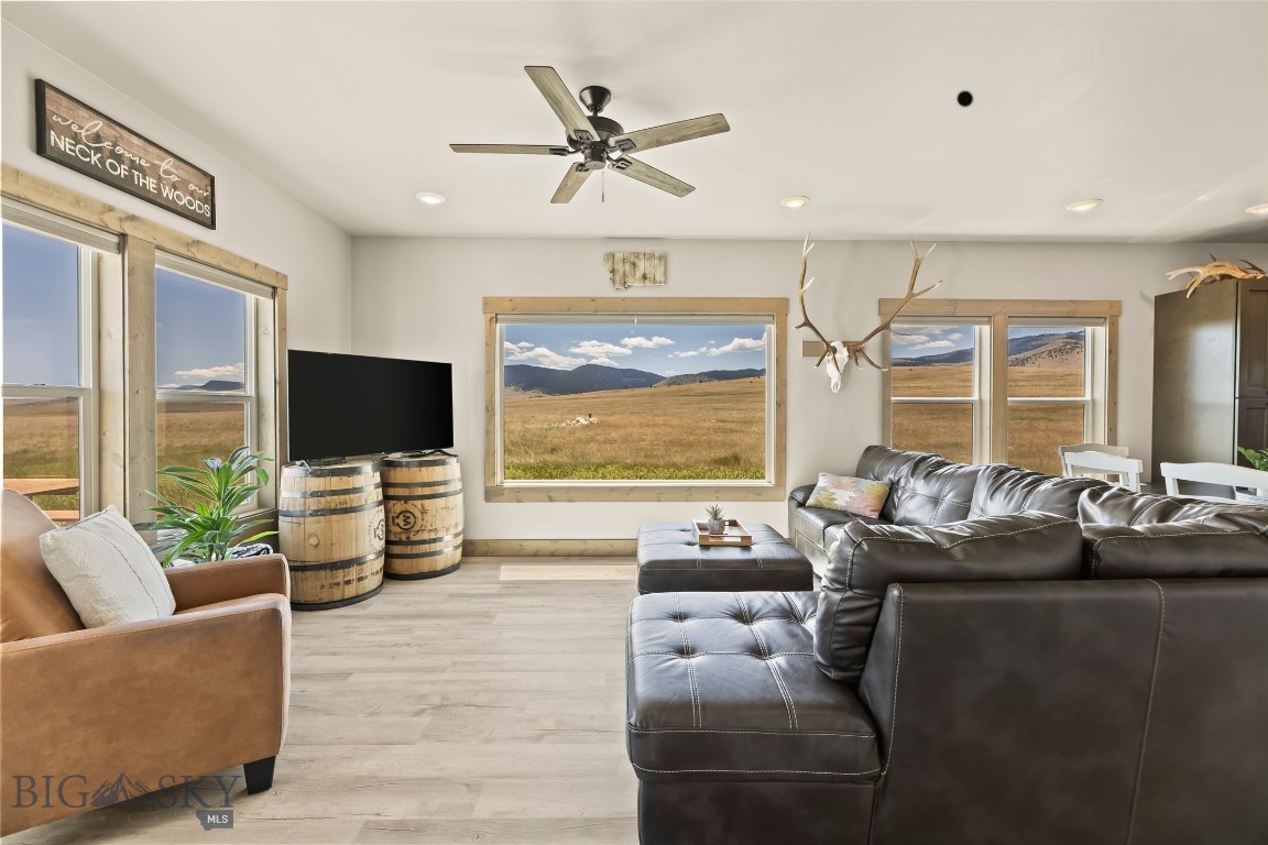 Shining Mountain Unit I - Residential