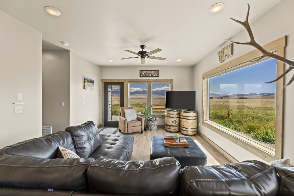 Shining Mountain Unit I - Residential