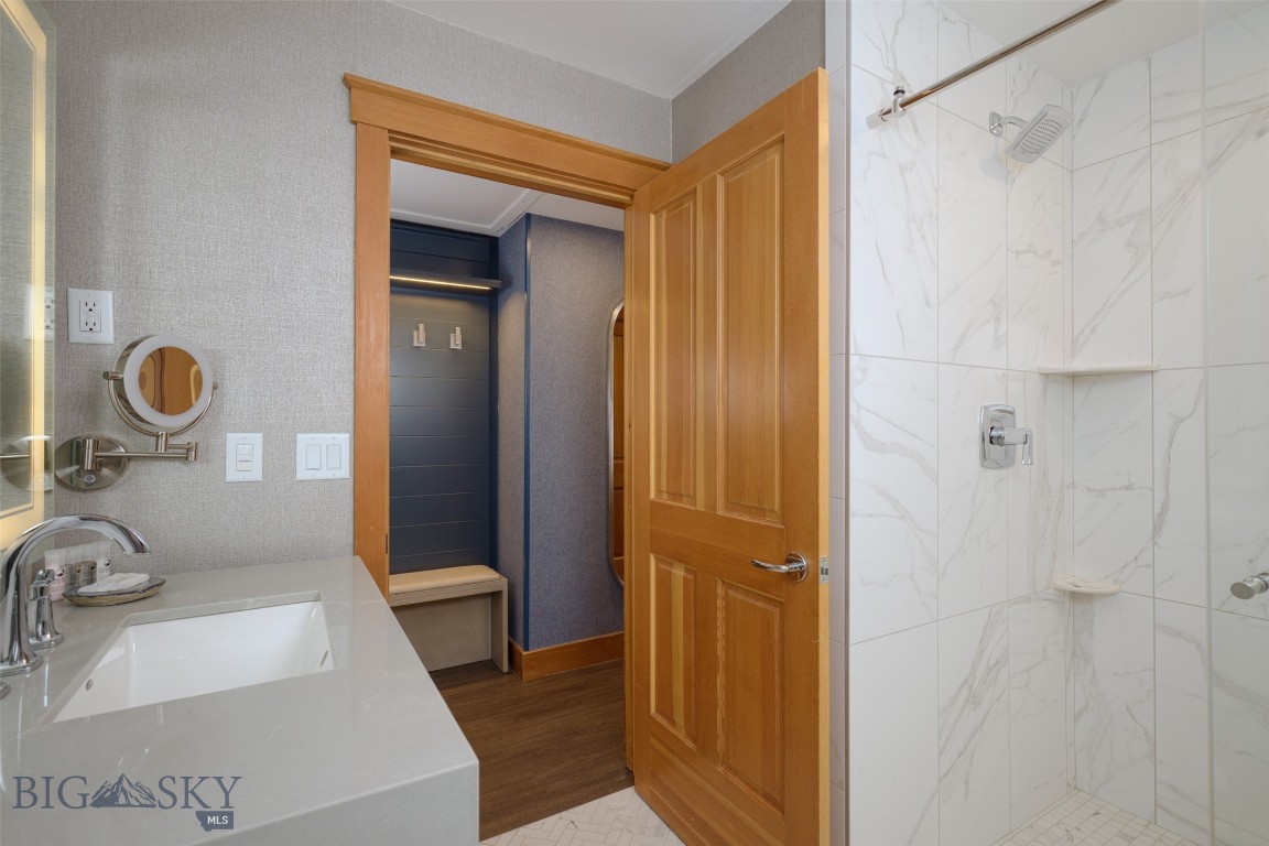 Summit Hotel Condo - Residential