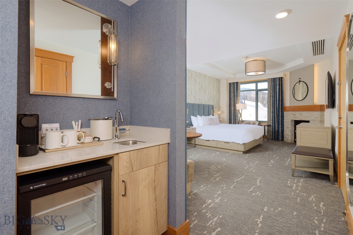 Summit Hotel Condo - Residential