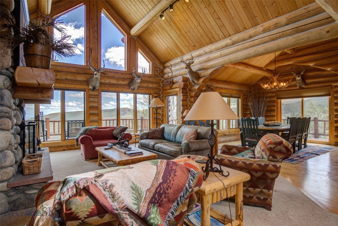 198 Meeteetse Trail Road