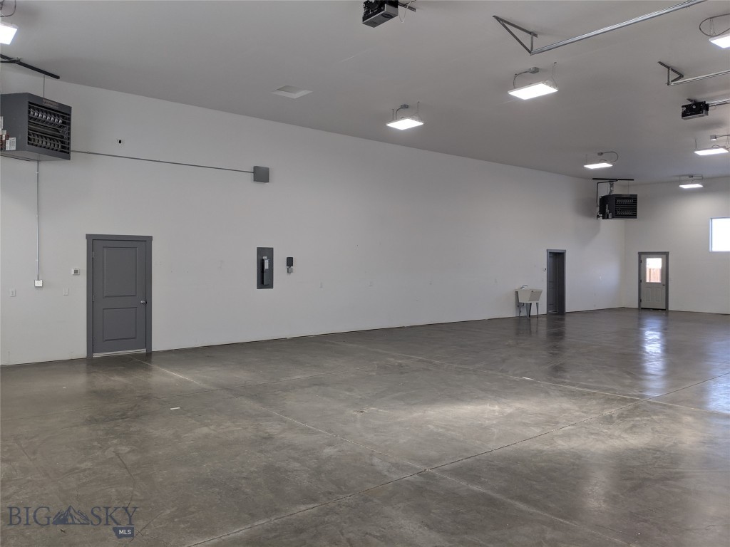 Countryside Estates - Commercial Lease