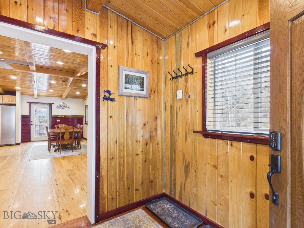 4964 US Highway 89 S