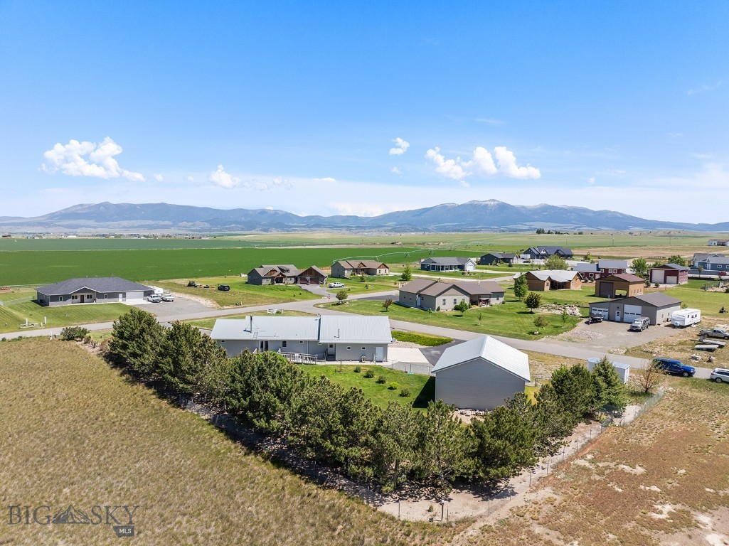 16 Windy Meadow Drive