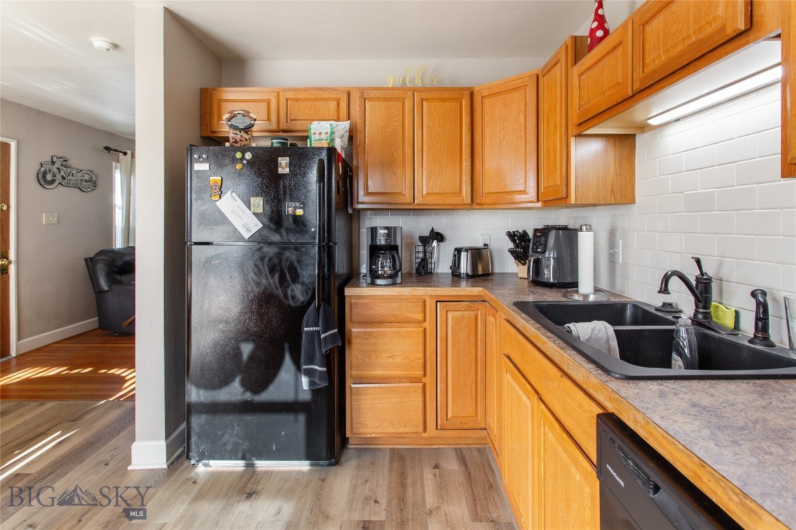 Butte, Montana 59701, United States, 3 Bedrooms Bedrooms, ,1 BathroomBathrooms,Residential,Contingent,30977