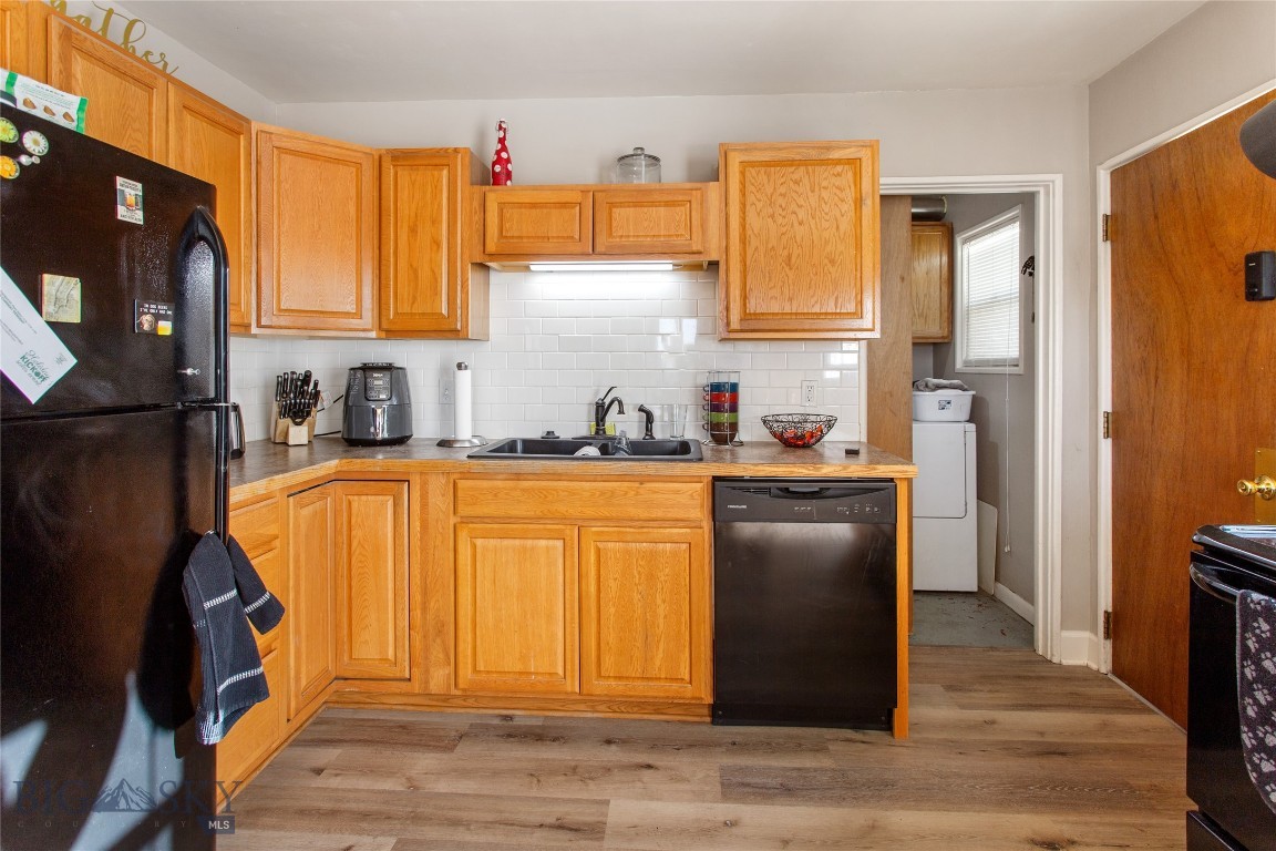 Butte, Montana 59701, United States, 3 Bedrooms Bedrooms, ,1 BathroomBathrooms,Residential,Contingent,30977