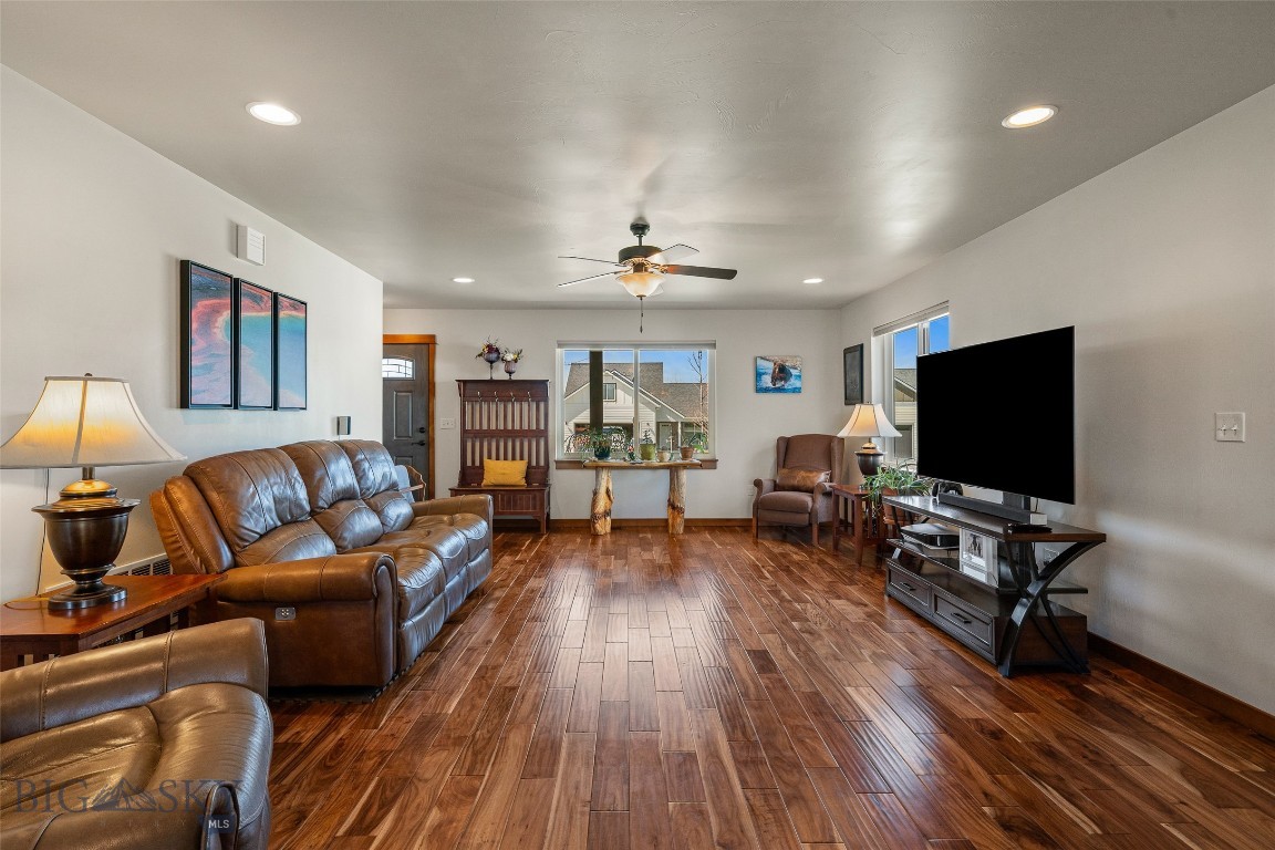 Falcon Hollow - Residential