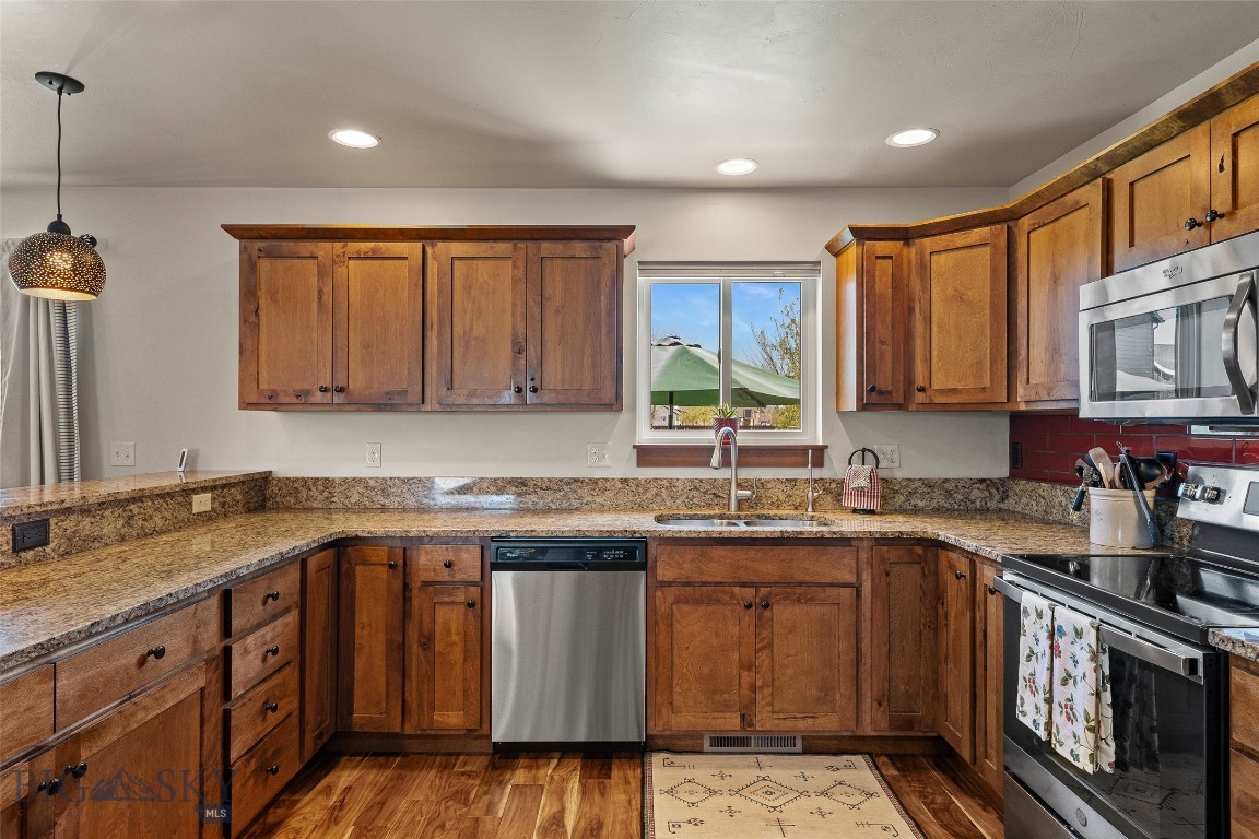 Falcon Hollow - Residential