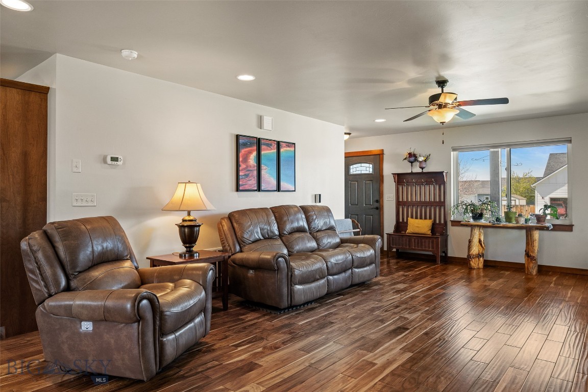 Falcon Hollow - Residential