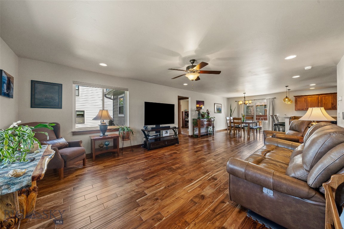 Falcon Hollow - Residential