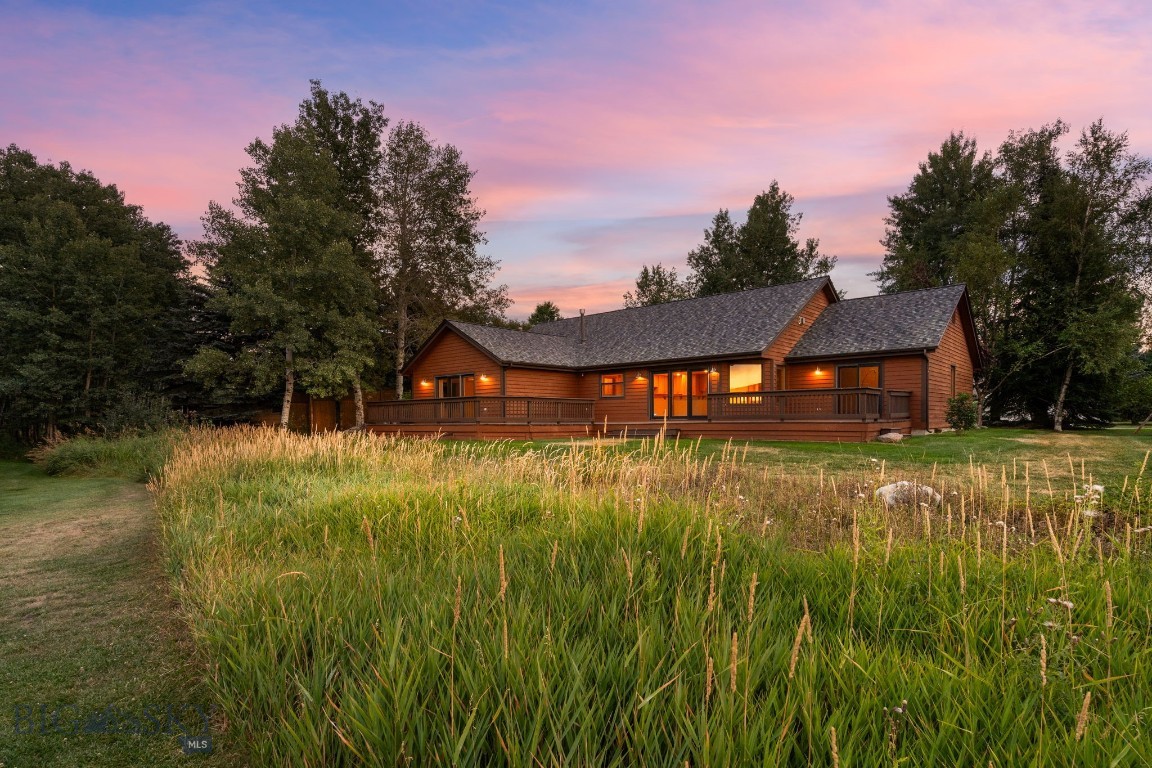 Bozeman, Montana 59715, United States, 3 Bedrooms Bedrooms, ,3 BathroomsBathrooms,Residential,Pending,195713