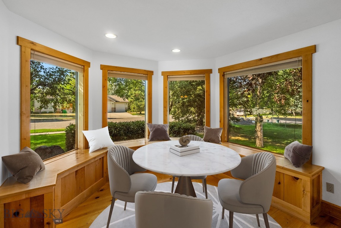 Bozeman, Montana 59715, United States, 3 Bedrooms Bedrooms, ,3 BathroomsBathrooms,Residential,Pending,195713