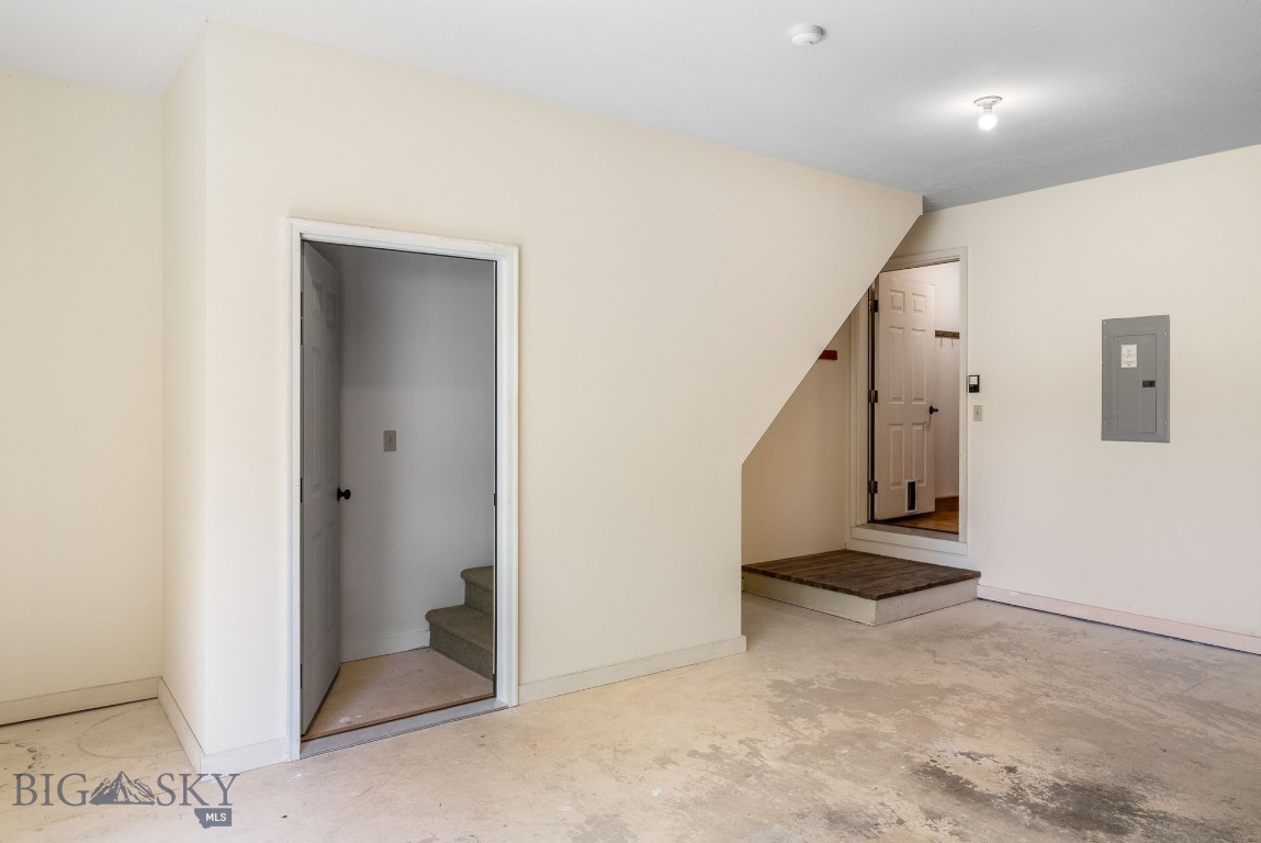 Bozeman, Montana 59715, United States, 3 Bedrooms Bedrooms, ,3 BathroomsBathrooms,Residential,Pending,195713