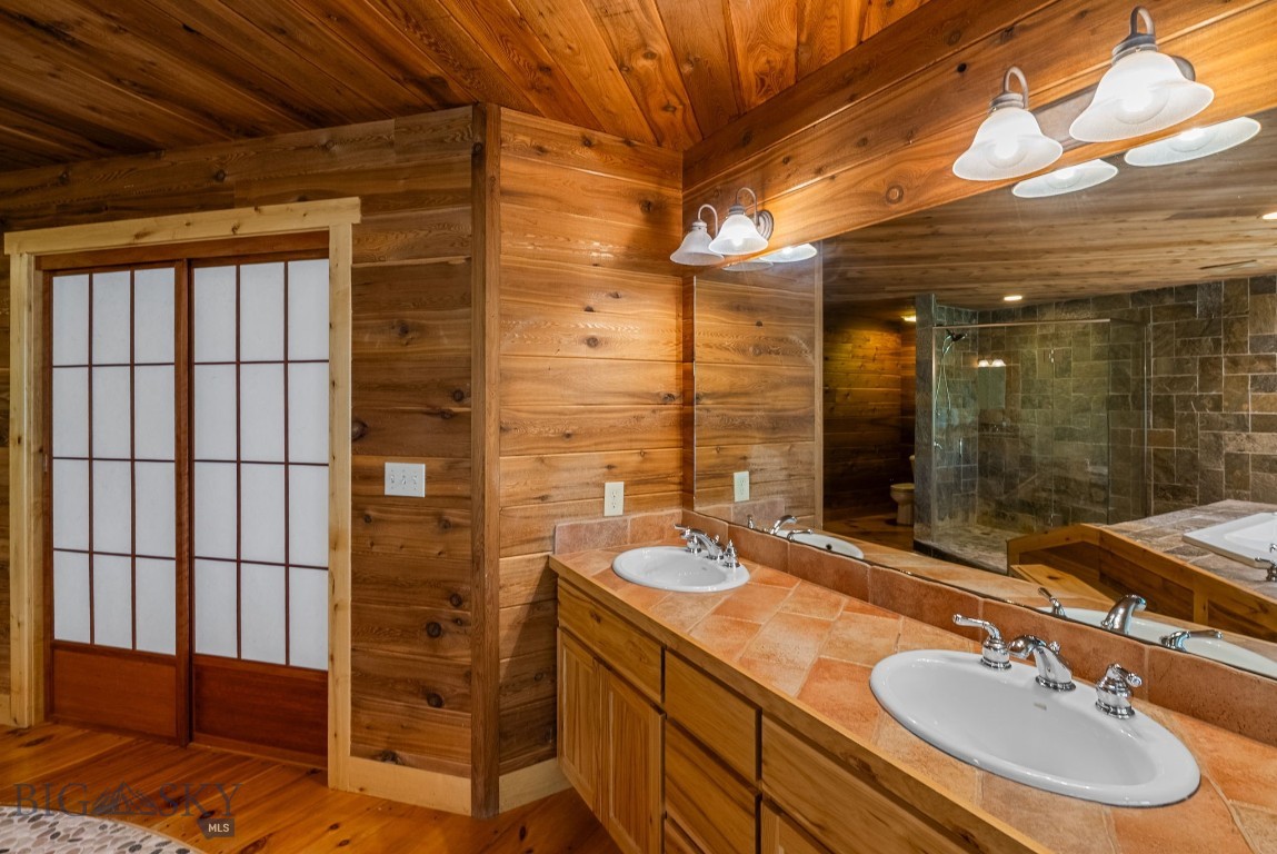 Bozeman, Montana 59715, United States, 3 Bedrooms Bedrooms, ,3 BathroomsBathrooms,Residential,Pending,195713