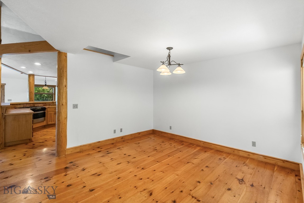 Bozeman, Montana 59715, United States, 3 Bedrooms Bedrooms, ,3 BathroomsBathrooms,Residential,Pending,195713