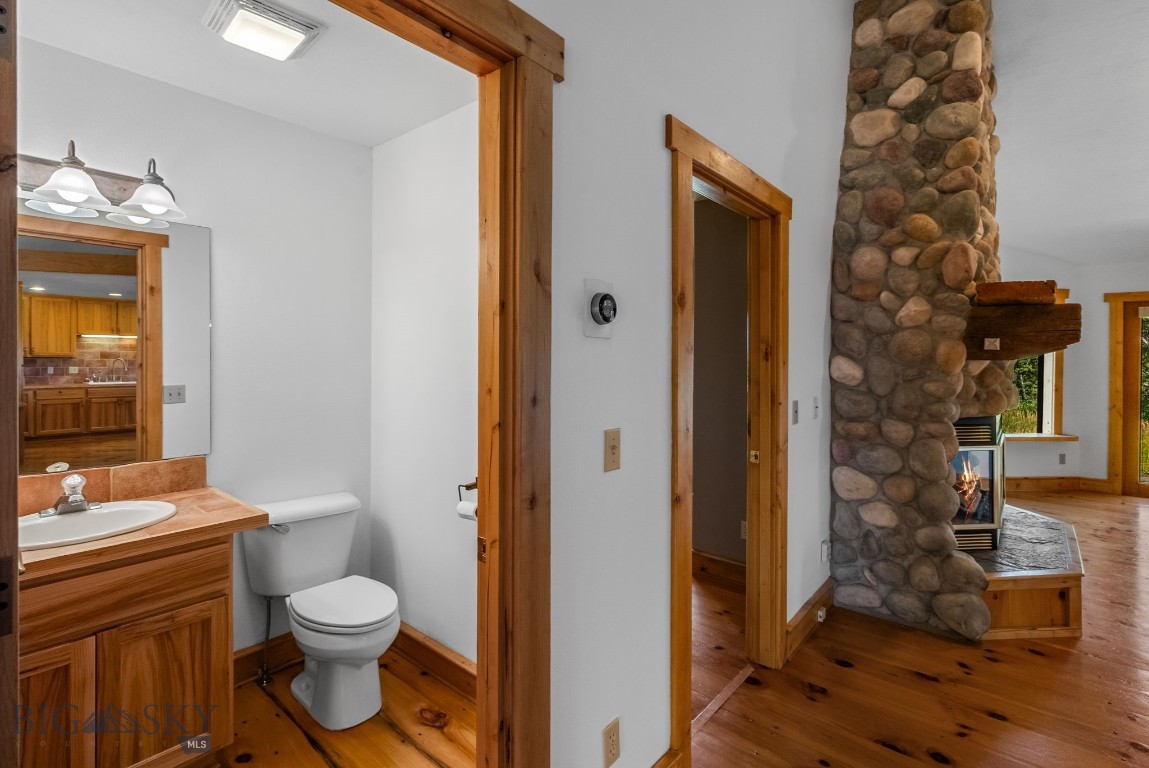 Bozeman, Montana 59715, United States, 3 Bedrooms Bedrooms, ,3 BathroomsBathrooms,Residential,Pending,195713