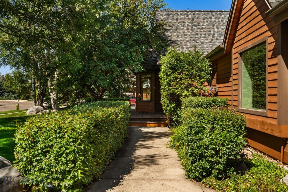 Bozeman, Montana 59715, United States, 3 Bedrooms Bedrooms, ,3 BathroomsBathrooms,Residential,Pending,195713