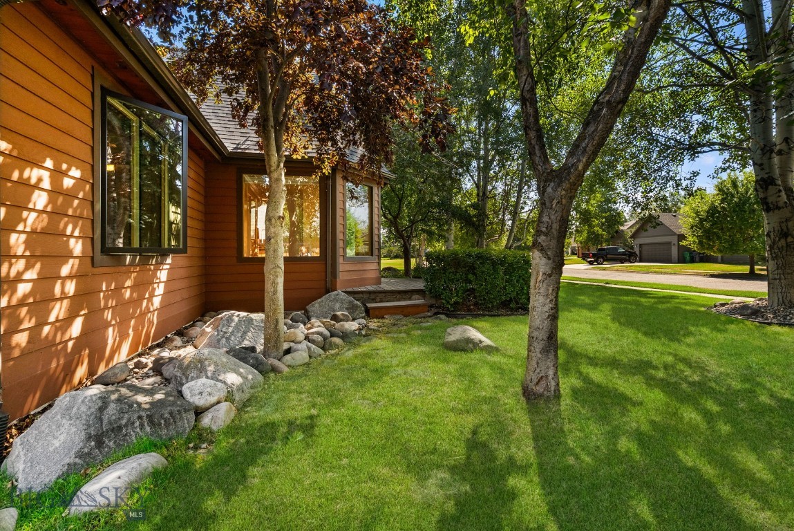 Bozeman, Montana 59715, United States, 3 Bedrooms Bedrooms, ,3 BathroomsBathrooms,Residential,Pending,195713