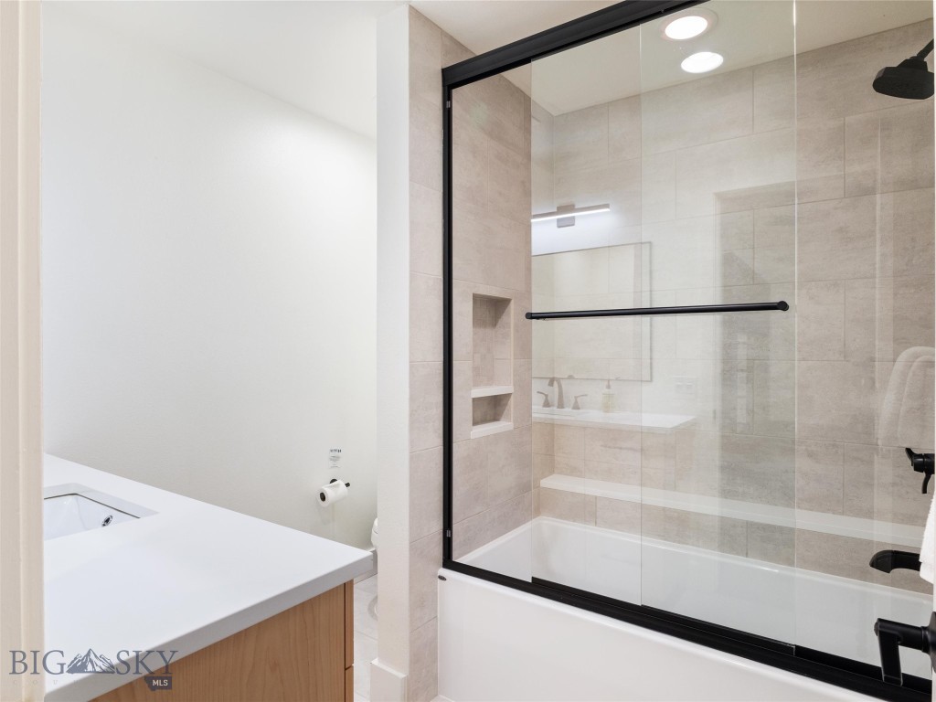 Big Sky, Montana 59716, United States, 3 Bedrooms Bedrooms, ,4 BathroomsBathrooms,Residential,Contingent,66265