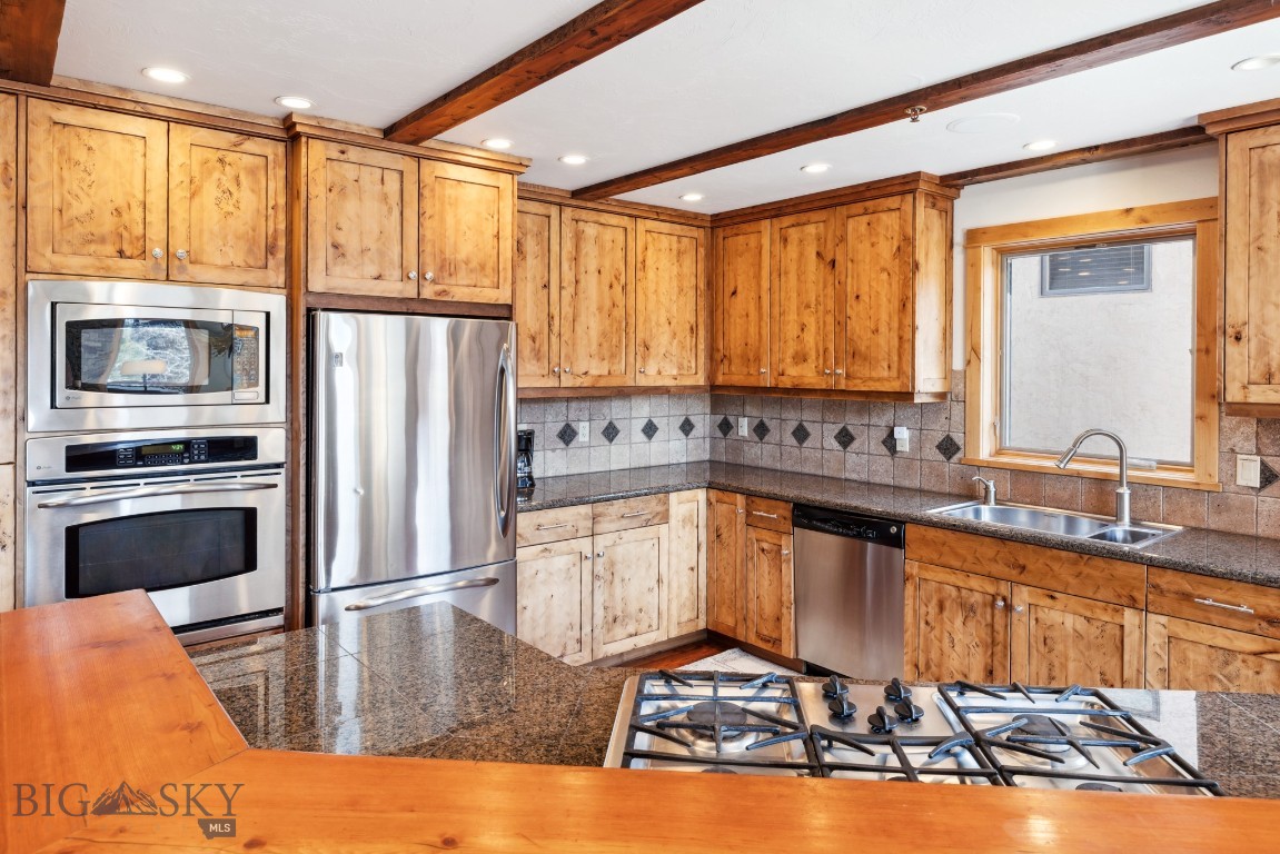 Black Eagle Lodge Condo - Residential