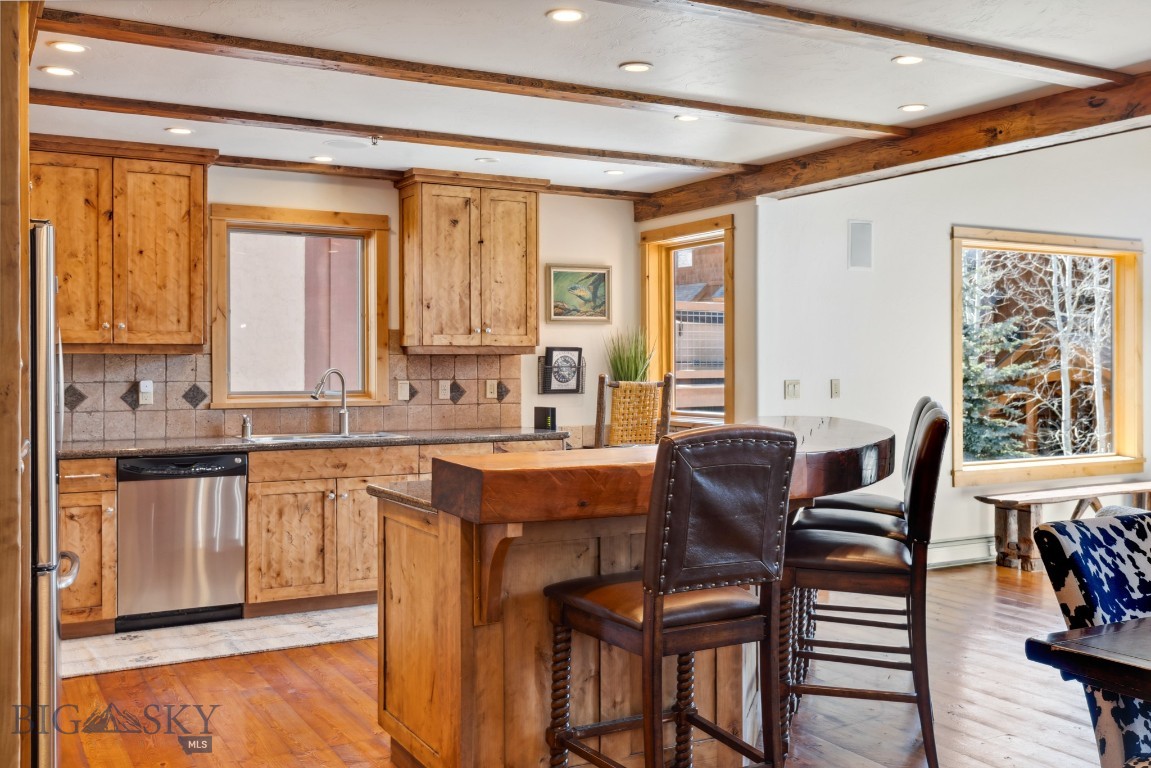 Black Eagle Lodge Condo - Residential