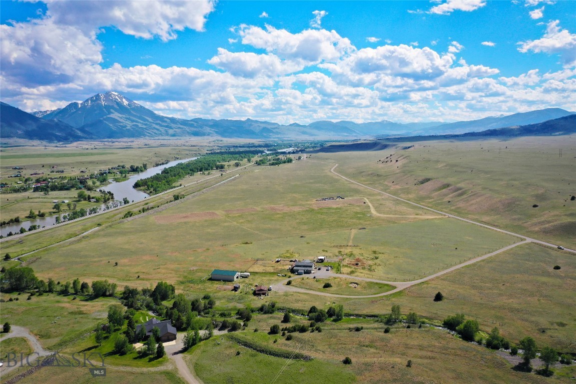 3480 Old Yellowstone Trail N