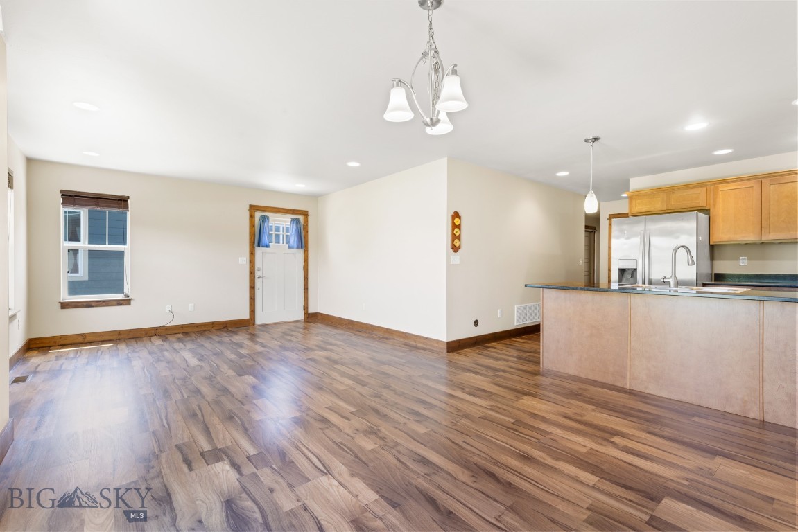 Cottage Park Lane Condos - Residential