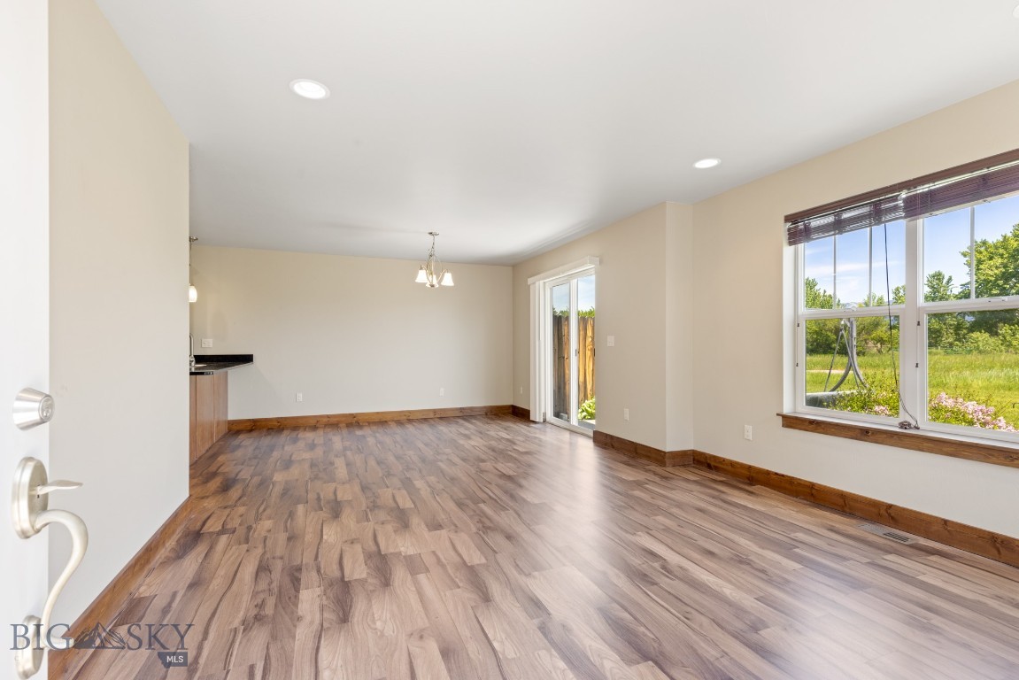 Cottage Park Lane Condos - Residential