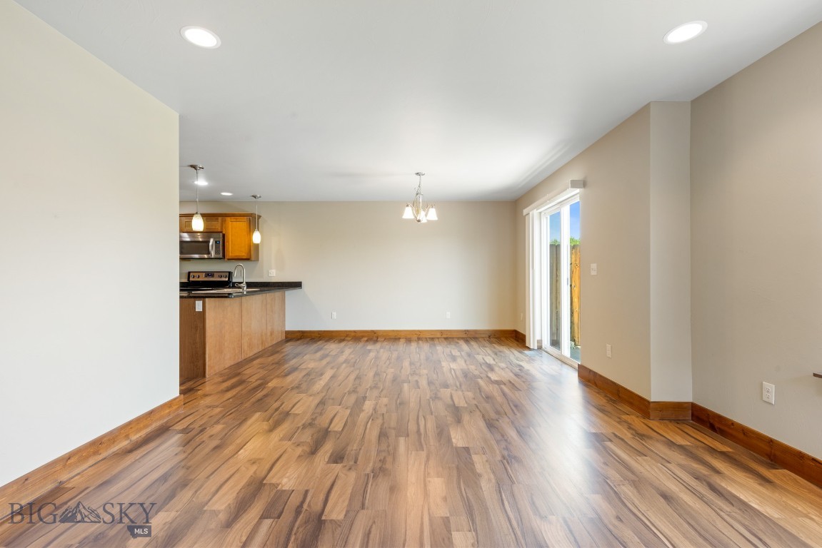 Cottage Park Lane Condos - Residential