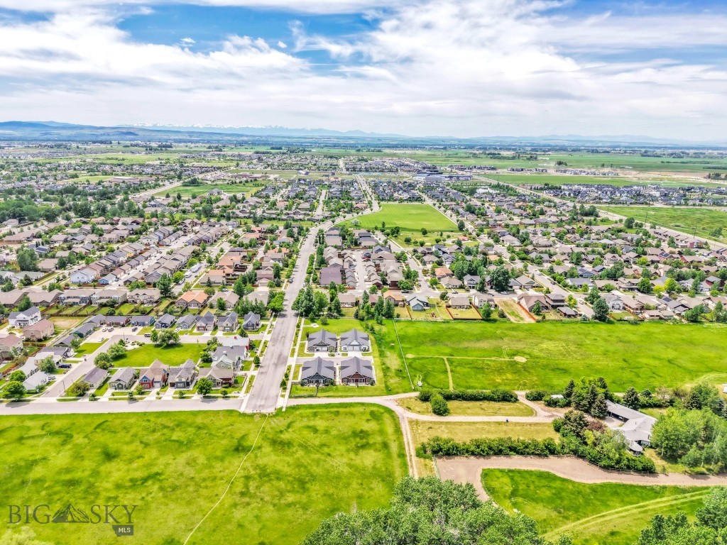 Cottage Park Lane Condos - Residential