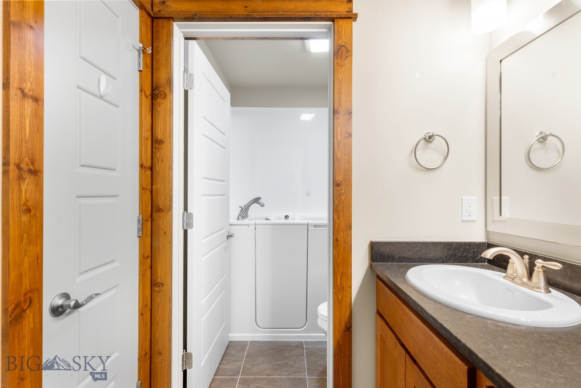 Cottage Park Lane Condos - Residential