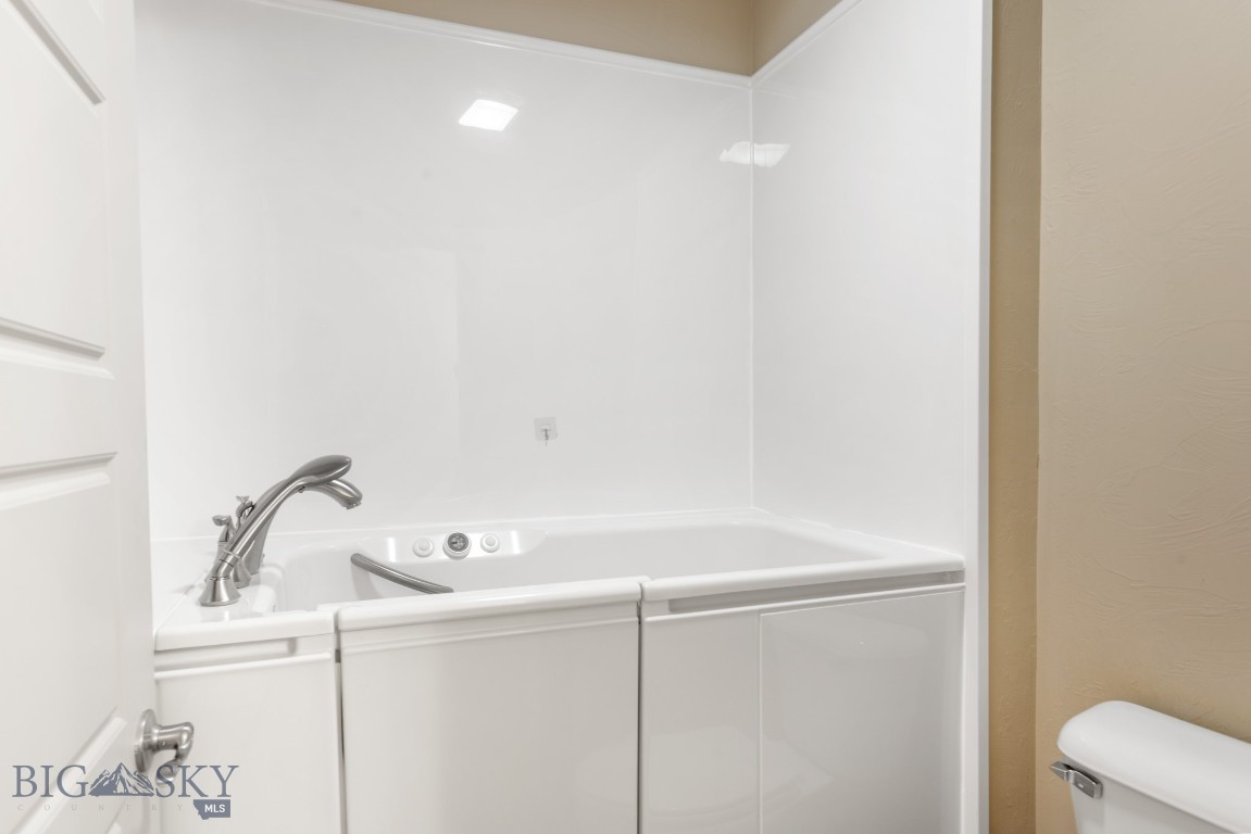 Cottage Park Lane Condos - Residential
