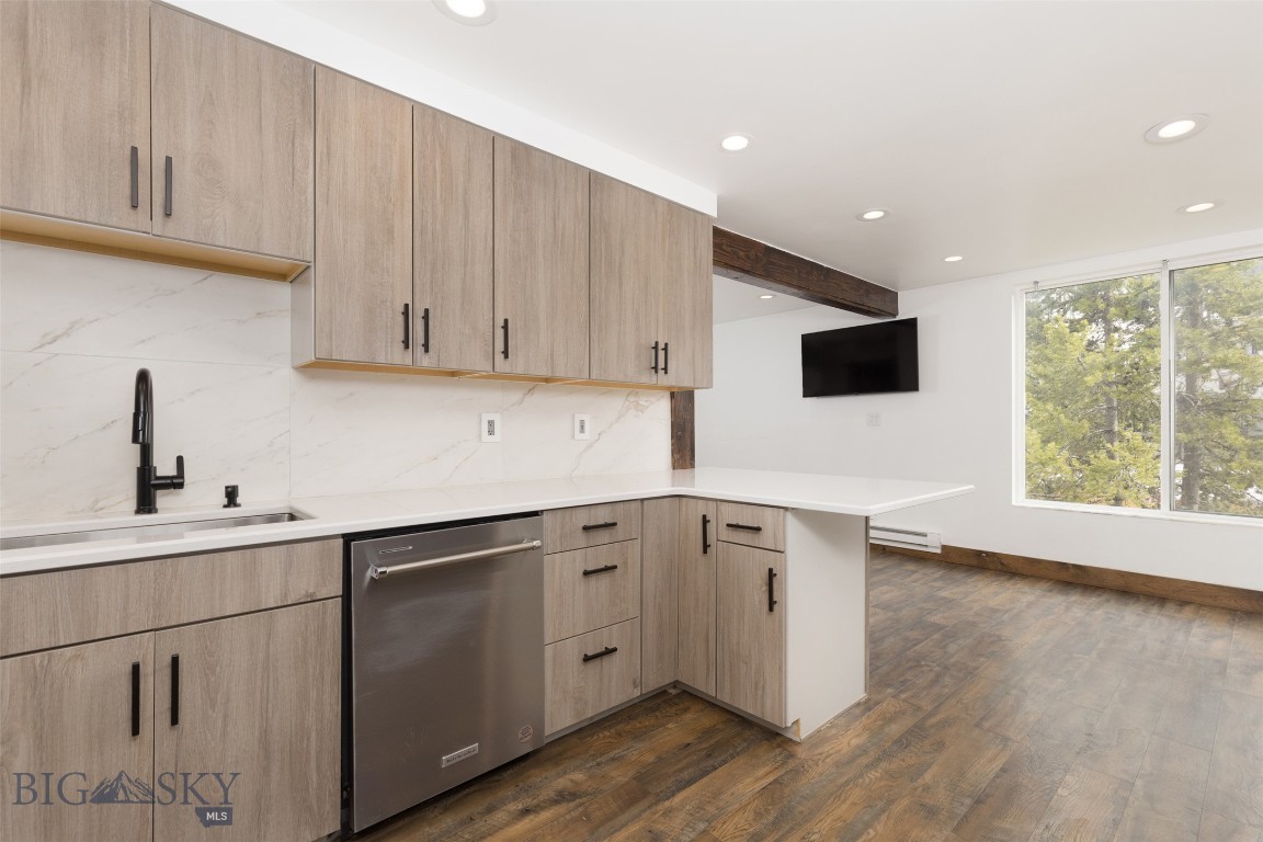 Hill Condos - Residential