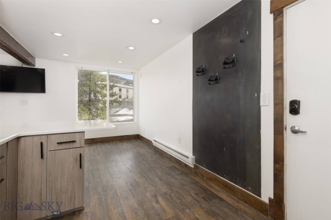 Hill Condos - Residential