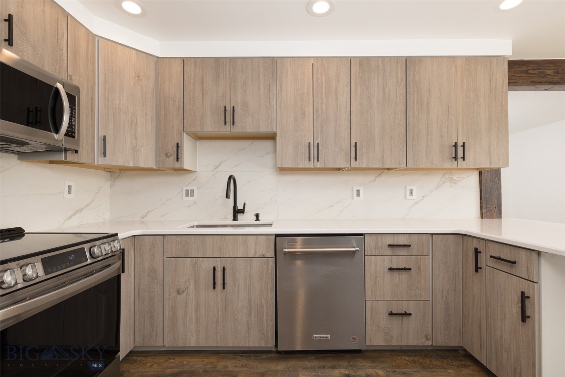 Hill Condos - Residential